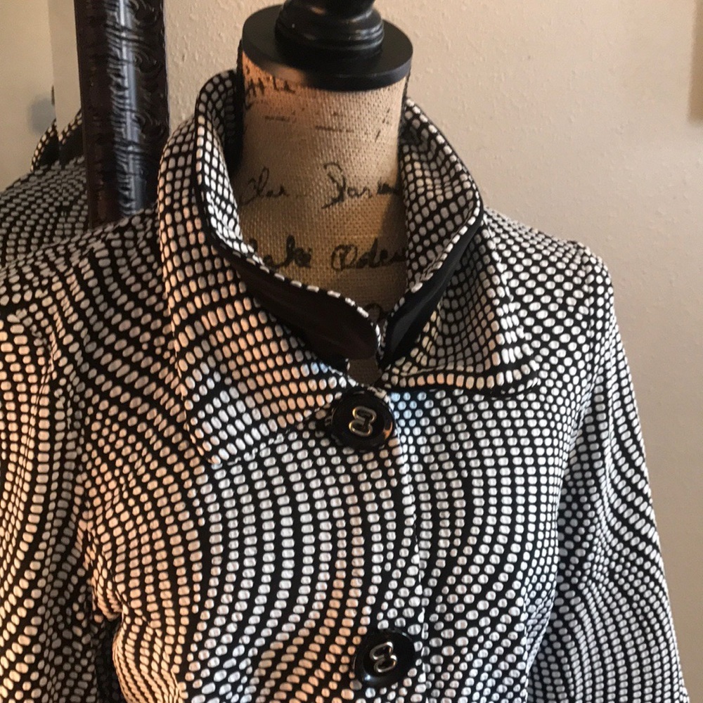 Black & White dress jacket..w large black buttons!